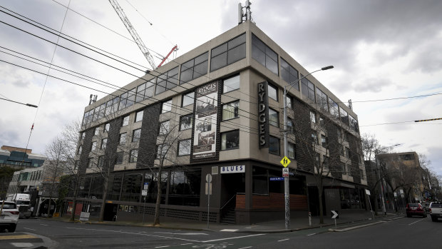 The Rydges on Swanston hotel in Carlton where a COVID-19 outbreak led to 90 per cent of Victoria's second wave cases.