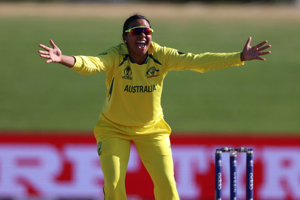 Alana King has claimed 3-8 and 3-9 in consecutive Twenty20 matches against Pakistan and Ireland.