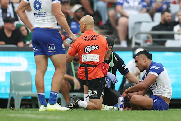 Stephen Crichton injures his shoulder.