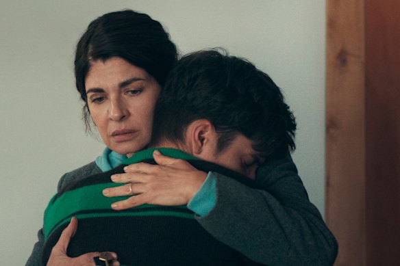 Soledad Villamil as Ema and Matías Recalt as Bruno in the Harlan Coben thriller Caught. 
