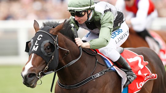 Linda Meech guides  Thought Of That to an easy victory in the Caulfield Classic