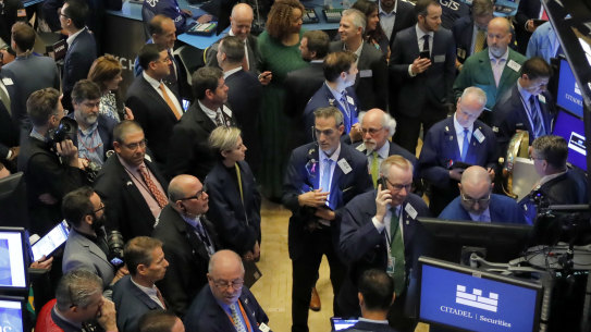 There's an odd contrast between forecasts of an earnings recession and the record levels of the US sharemarket.