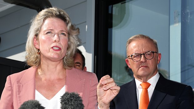 Clare O’Neil with Anthony Albanese during the election campaign.