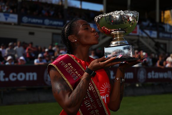 Sha’Carri Richardson became just the third woman to win the Stawell Gift from scratch.