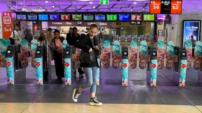 Rail network loses 273 services, commuters warned of slower, crowded trains