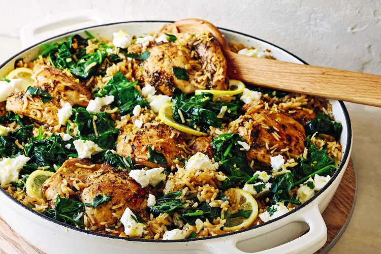 One-pot Greek chicken and rice: quick and delicious.