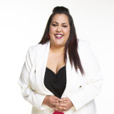 Steph Tisdell brings boundless energy to her “non-show show”.