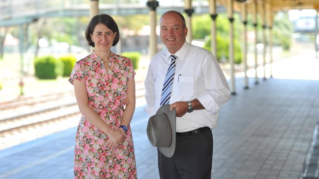 Gladys Berejiklian, the then-NSW minister for transport, with then-Wagga Wagga MP Daryl Maguire in his electorate in 2015.