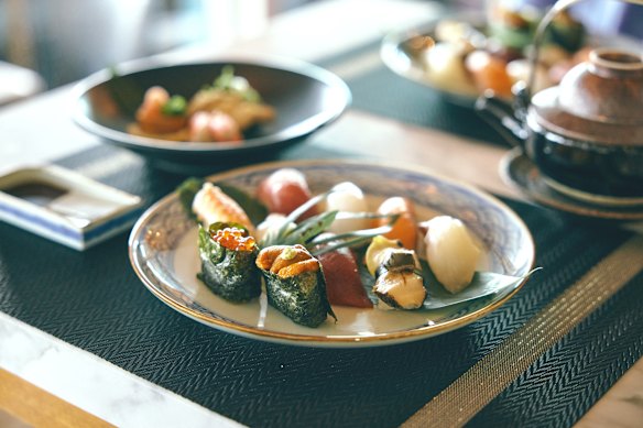 Sala de jantar Mitsui Ocean Fuji.