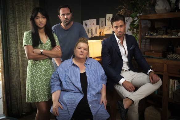 After delivering a not guilty verdict, jury members Clara (Michelle Lim Davidson), Daniel (Sullivan Stapleton), Ollie (Lincoln Younes) and Margie (Magda Szubanski) embark on their own investigation into the case.