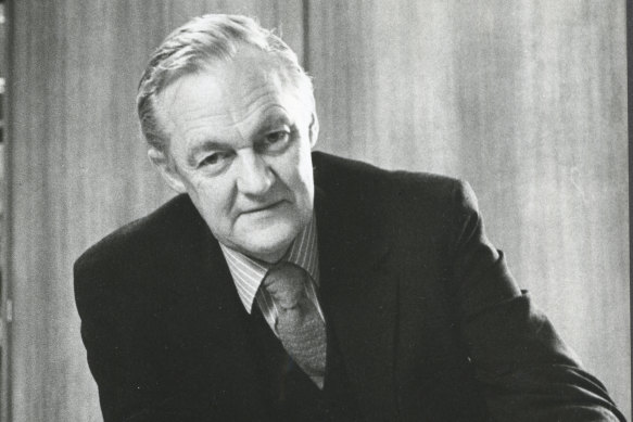 Robin Boyd in 1970.  “The cost of housing must be attacked by other means than shrinking the house to a dog kennel.”