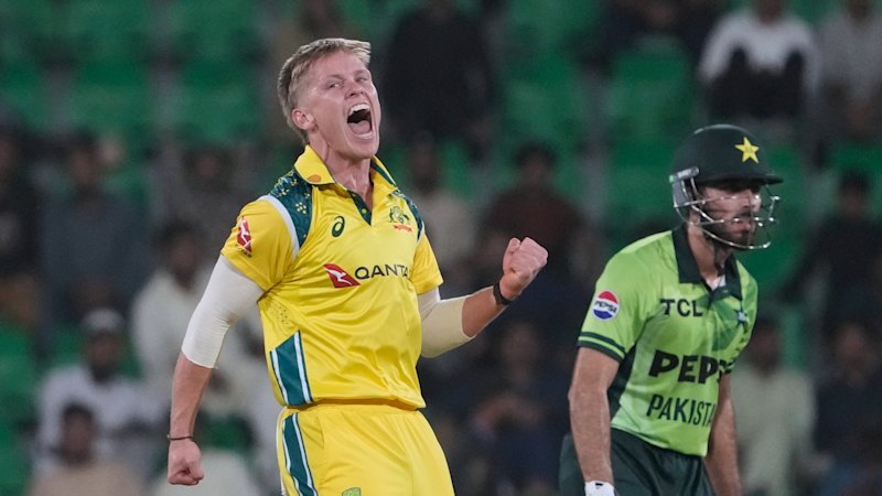 ‘You can always call on Nello’: Ellis stars as Australia beat Pakistan
