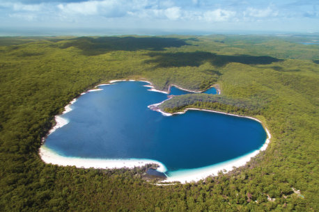 Lake McKenzie - a rare experience.