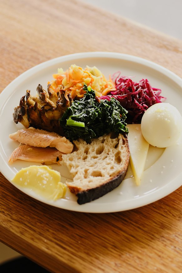 Sunhands’ wholesome breakfasts showcase vegetables grown nearby.