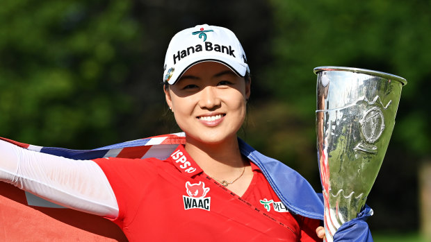 Minjee Lee with the Evian trophy.
