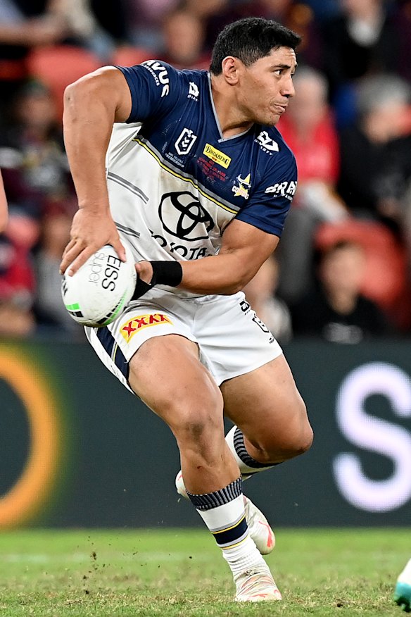 Size, speed, ball skills ... Jason Taumalolo has it all.
