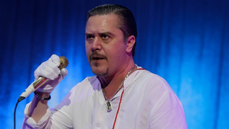 Patton wife mike Mike Patton