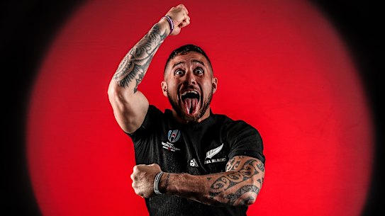 All Blacks star TJ Perenara is on the verge of joining the Sydney Roosters mid-season.