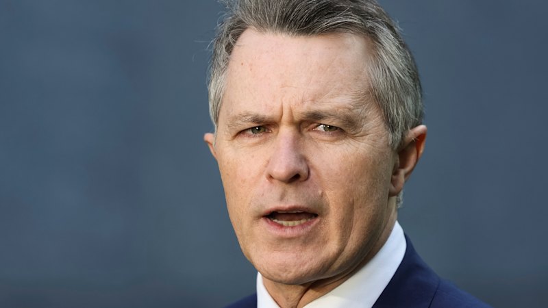 ‘Go to the bush’: University entry fears for Sydney students