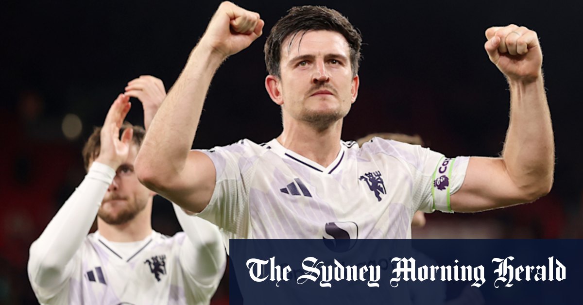 Manchester United beats Liverpool 2-1 with Maguire’s late goal; Aston Villa wins