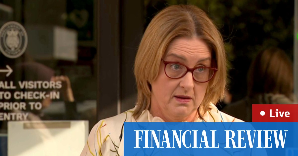 Jacinta Allan is effusive in her flattery of Albanese’s government