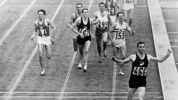 Peter Snell winning the 1500 metres at the 1964 Tokyo Olympics.
