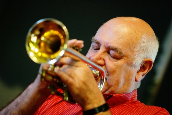 Bob Barnard plays at the Berry School of Arts as part of the 2004 Shoalhaven Jazz Festival.