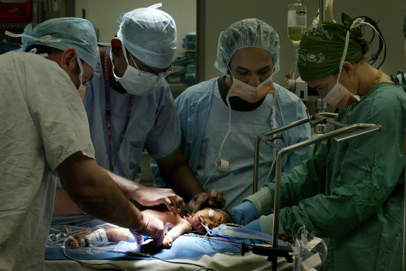 A panel was unable to reach consensus on how to carry out the orders of NSW Health to perform children’s heart surgery with one team at two sites.