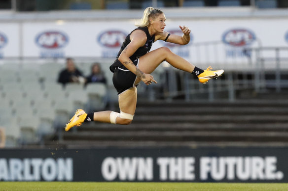 Tayla Harris in action for Carlton in January this year in an AFLW match. 