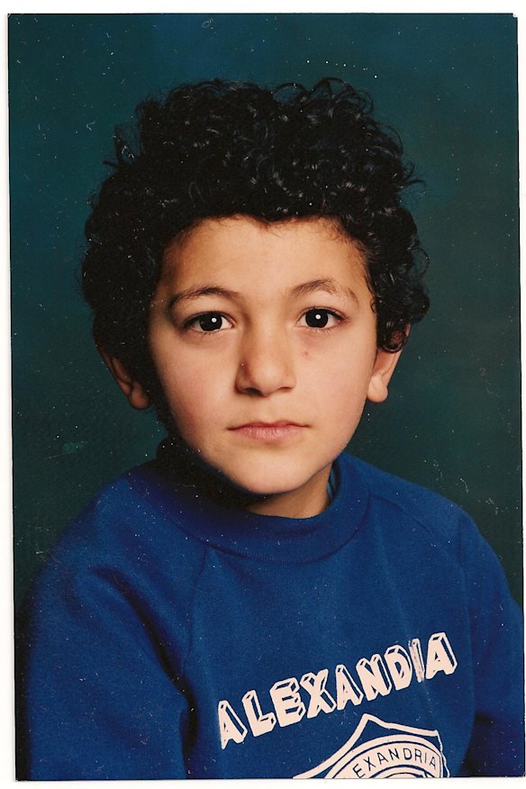 Michael Mohammed Ahmad como estudante do ensino primário.