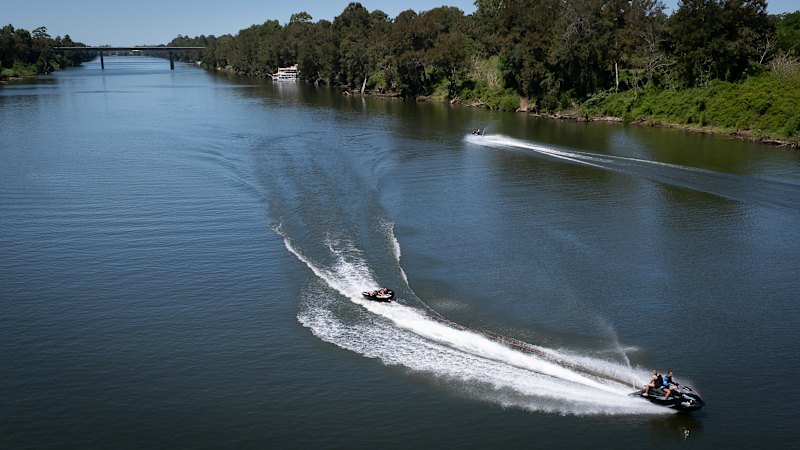 Total fire ban tipped for Sydney as city continues to swelter