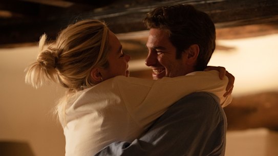 Florence Pugh and Andrew Garfield in We Live in Time.