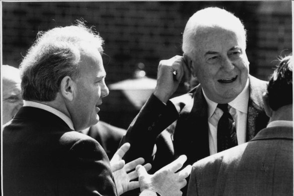 Gough Whitlam (right) and the ABC's David Hill at Francis James' funeral in Turramurra in August 1992.
