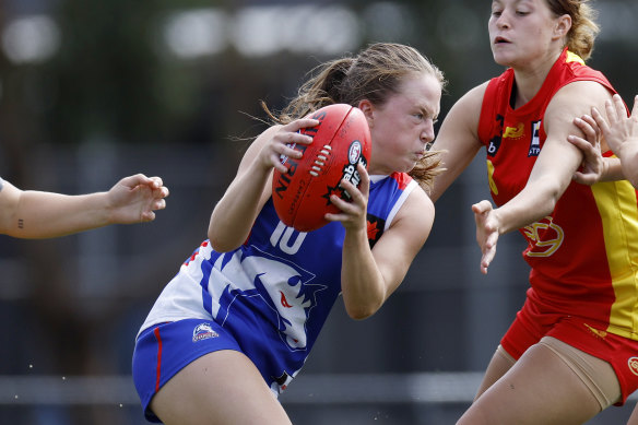 Jasmine Fleming in action for the Oakleigh Chargers.