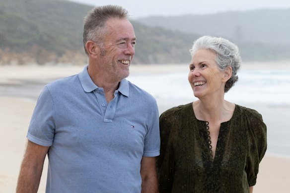 Husband and wife Mike and Ros Cohen both had esophageal cancer, with vastly different recoveries.