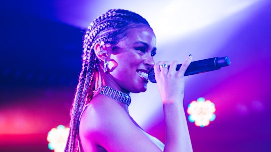 Thandi Phoenix’s high-energy music filled the small Landsdowne band room.