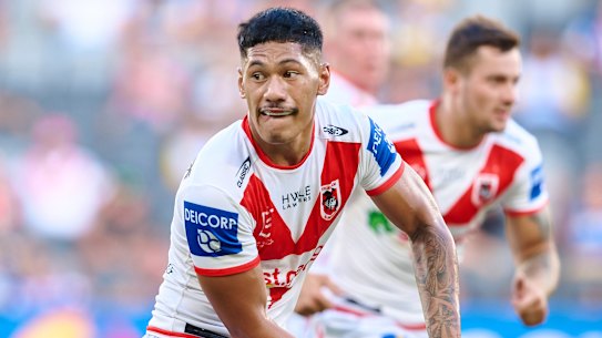 Talatau Amone in action for the Dragons.