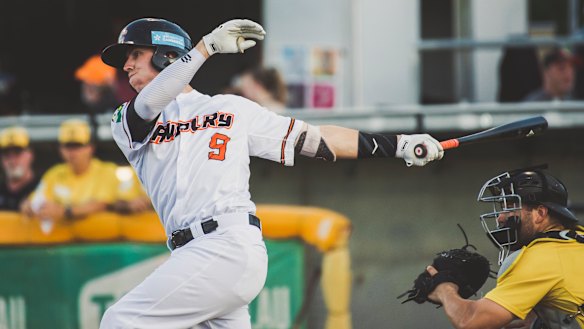 Canberra Cavalry's Robbie Perkins, pictured, has resigned with the club for another two years.