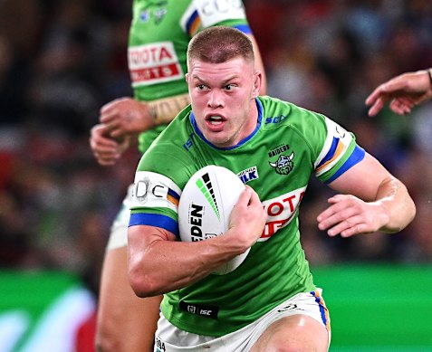 English international Morgan Smithies is the latest player to commit to the Bears.