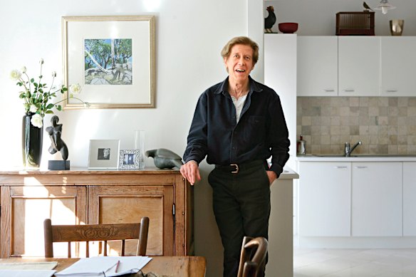 Robert Gray, in his Rose Bay home in 2008.