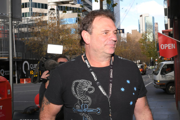 John Setka arriving at the ACTU office to meet Sally McManus in 2019.