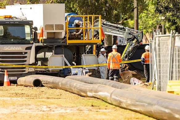 In the “worst-case scenario”, leaked sewage could flow into the harbour.
