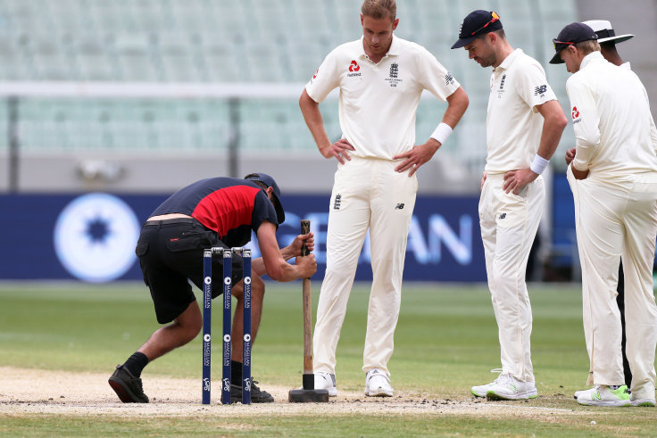 What Makes A Perfect Cricket Pitch The cricket pitch is a resource for all curators in regards to the facts about the cracks & any glitches in the pitches!. what makes a perfect cricket pitch