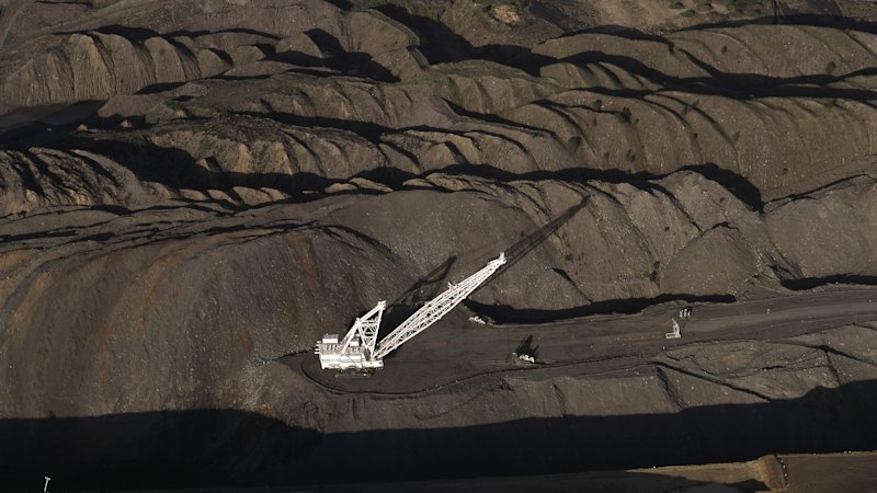 Worker remains trapped after central Queensland mine collapse