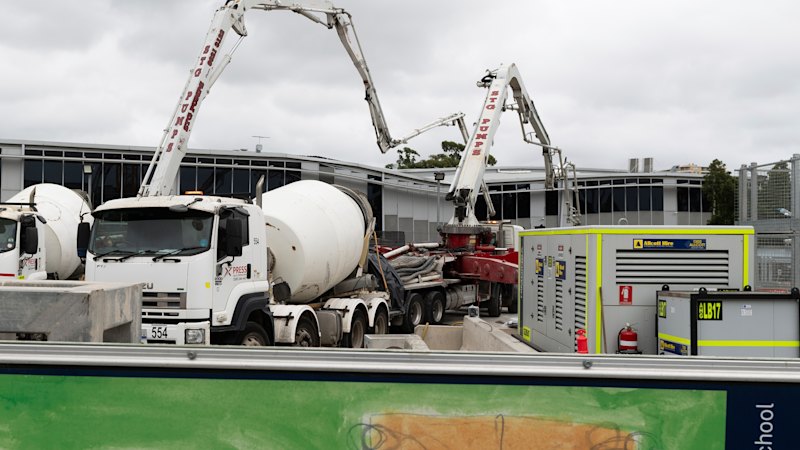 Workplace safety inspectors respond after two-metre hole appears on Sydney motorway tunnel site