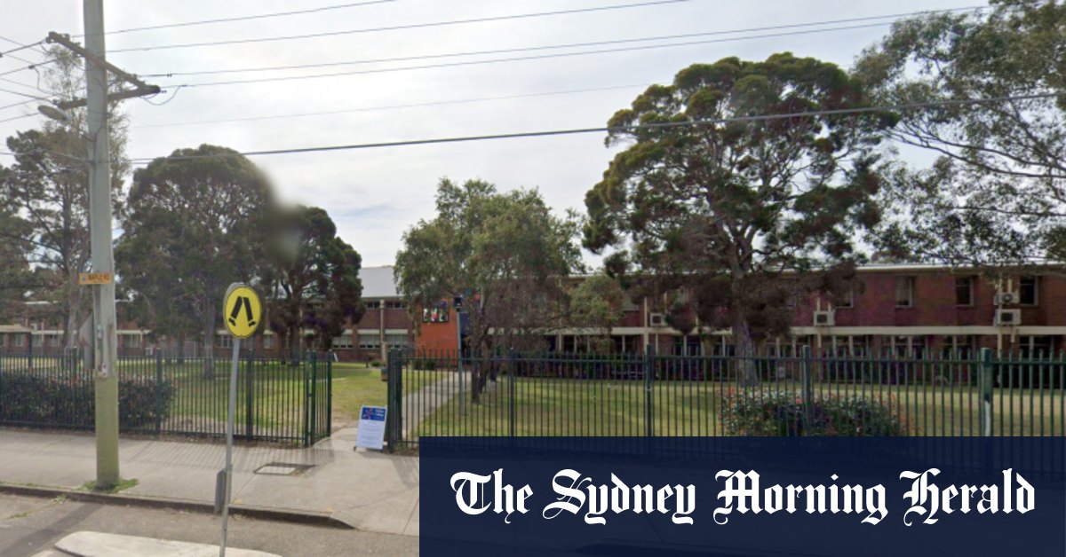 Un étudiant avec un couteau envoie l’école de Sydney en confinement