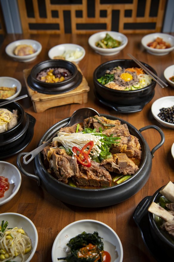 Hansang’s pork-neck hot pot. 