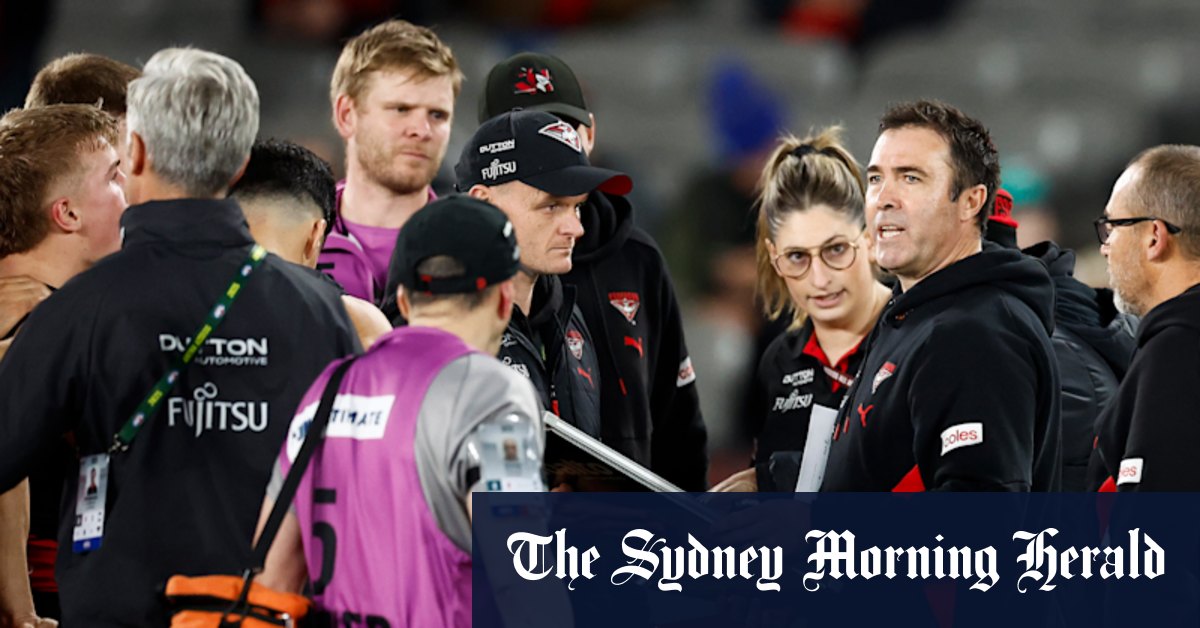 Injury-stricken Essendon Bombers confirm, high-performance chief Sean Murphy's departure