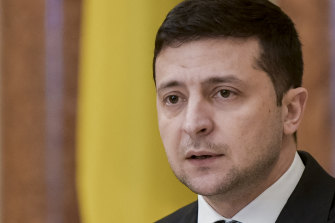 Prezydent Ukrainy Wołodymyr Zełenski zwrócił się do izraelskich polityków poprzez łącze wideo. 