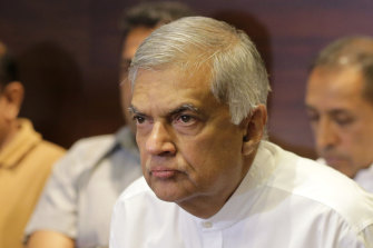 Sri Lanka'nın yeni cumhurbaşkanı olarak Başbakan Ranil Wickeremesinghe seçildi.